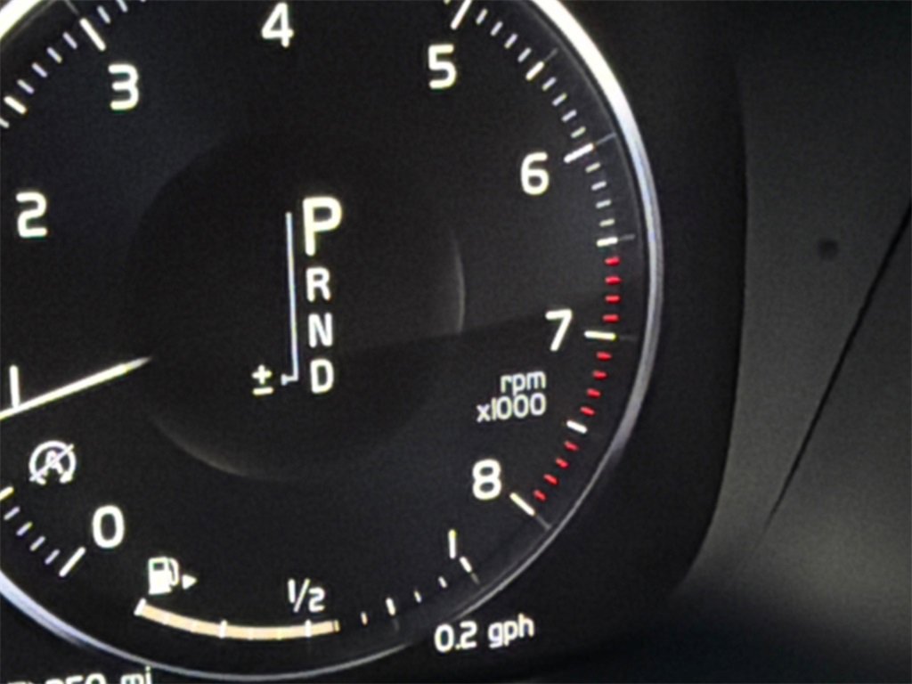 Used 2016 Volvo XC90 T6 Momentum image 28