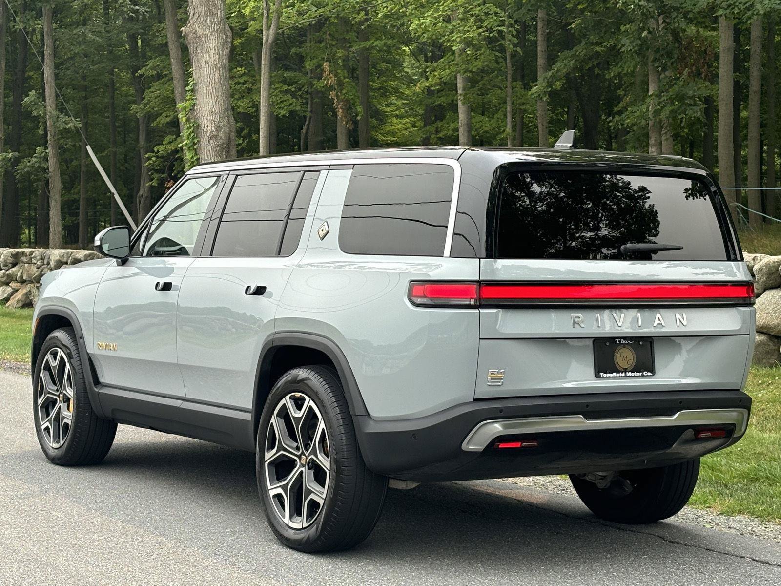 Used 2022 Rivian R1S Launch Edition AWD/4WD image 15