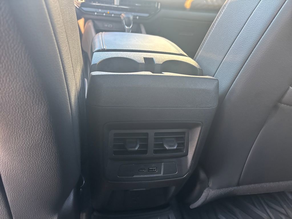 Used 2023 GMC Canyon Denali w/ Denali Black Edition image 33