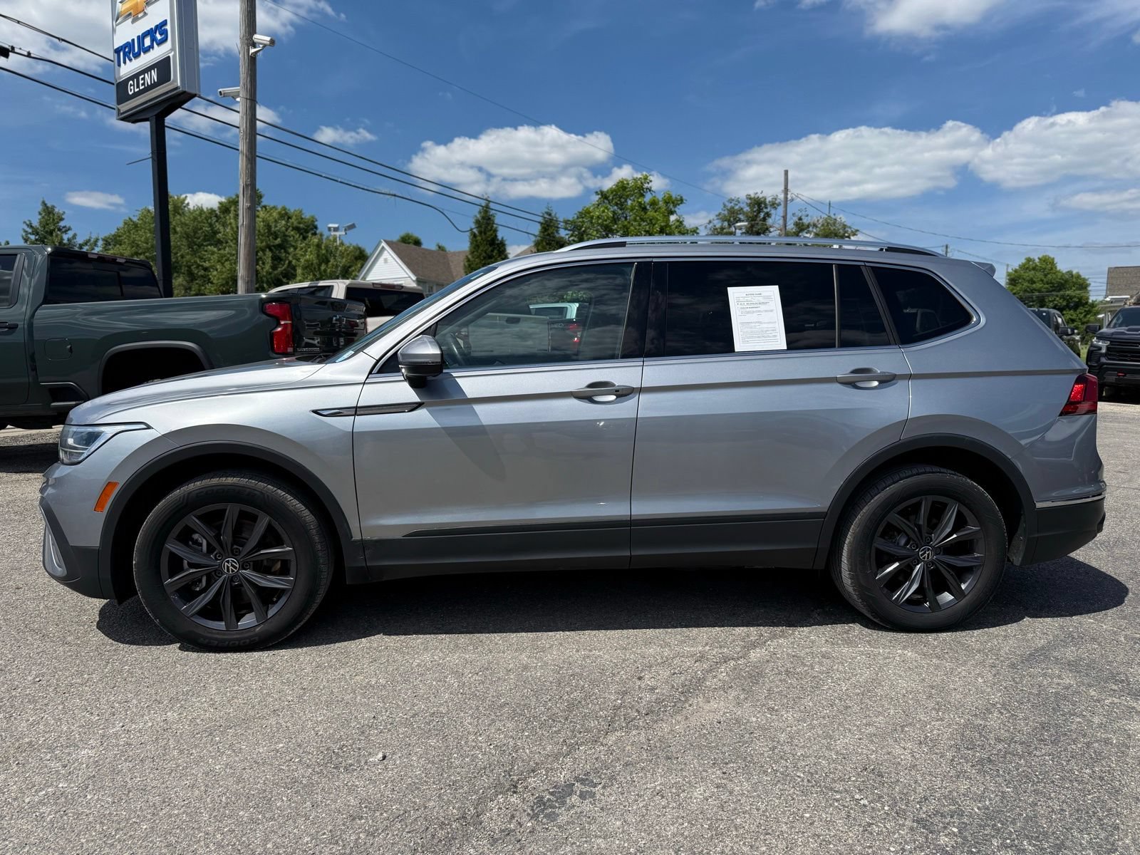 Used 2022 Volkswagen Tiguan SE AWD/4WD image 4