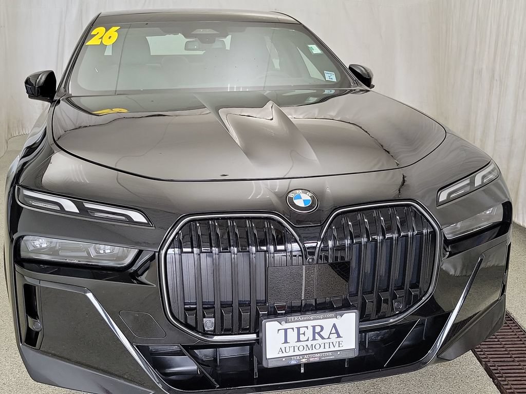 Used 2026 BMW 740i xDrive AWD/4WD image 3