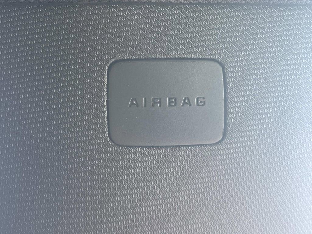 New 2026 Chevrolet Equinox LT FWD image 32