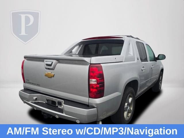 Used 2013 Chevrolet Avalanche LTZ image 5