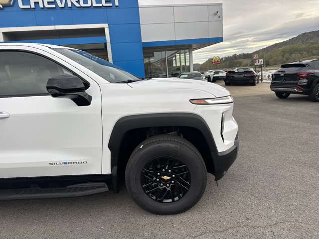 New 2026 Chevrolet Silverado EV LT AWD/4WD image 2