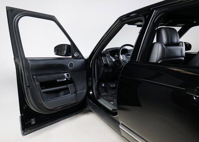 Used 2016 Land Rover Range Rover HSE image 23