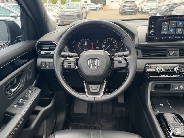 Used 2024 Honda Pilot TrailSport image 15