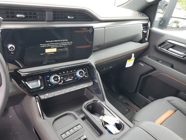 New 2026 GMC Sierra 2500 AT4 w/ AT4 Premium Plus Package AWD/4WD image 28