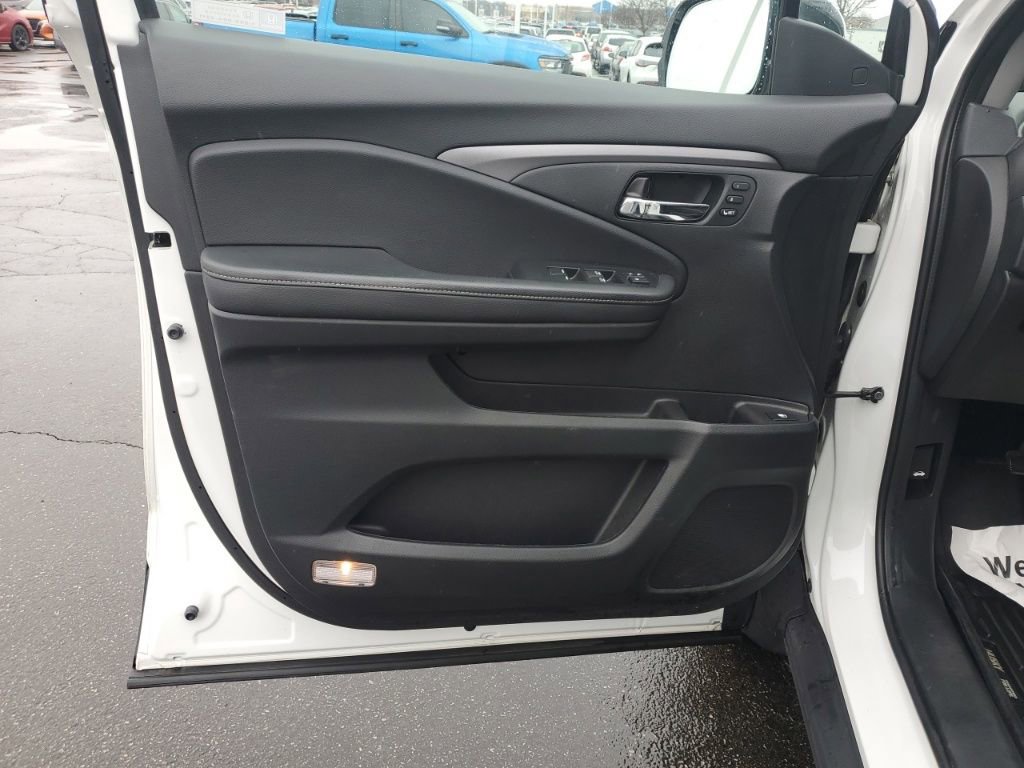 Used 2023 Honda Ridgeline RTL-E image 24