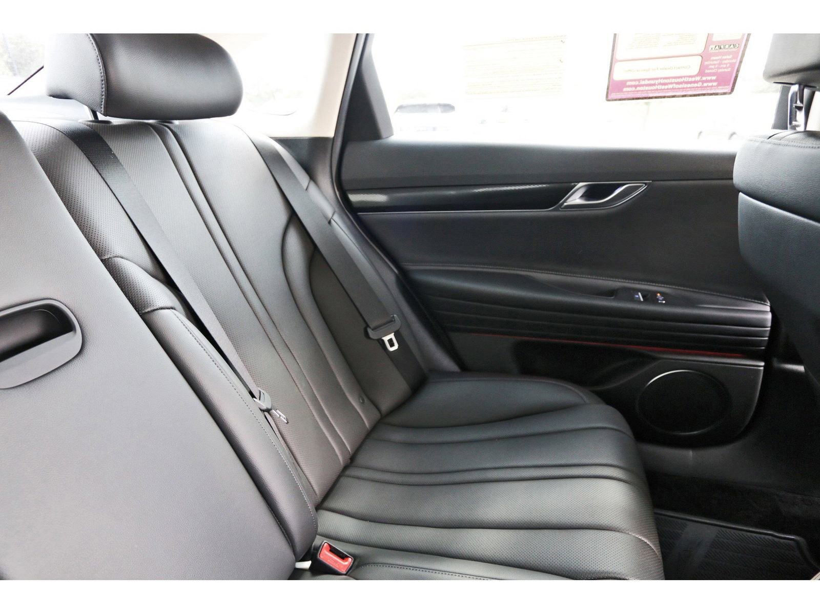 Used 2025 Genesis G80 2.5T image 14