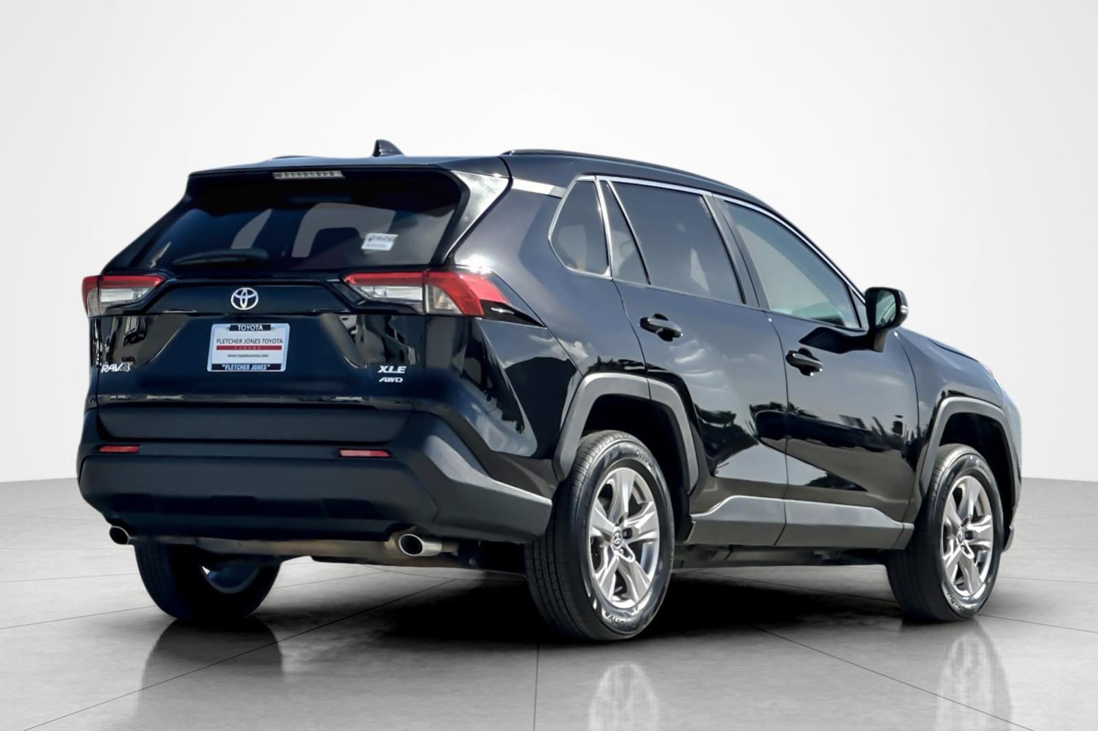 Certified 2024 Toyota RAV4 XLE w/ Convenience Package AWD/4WD image 5