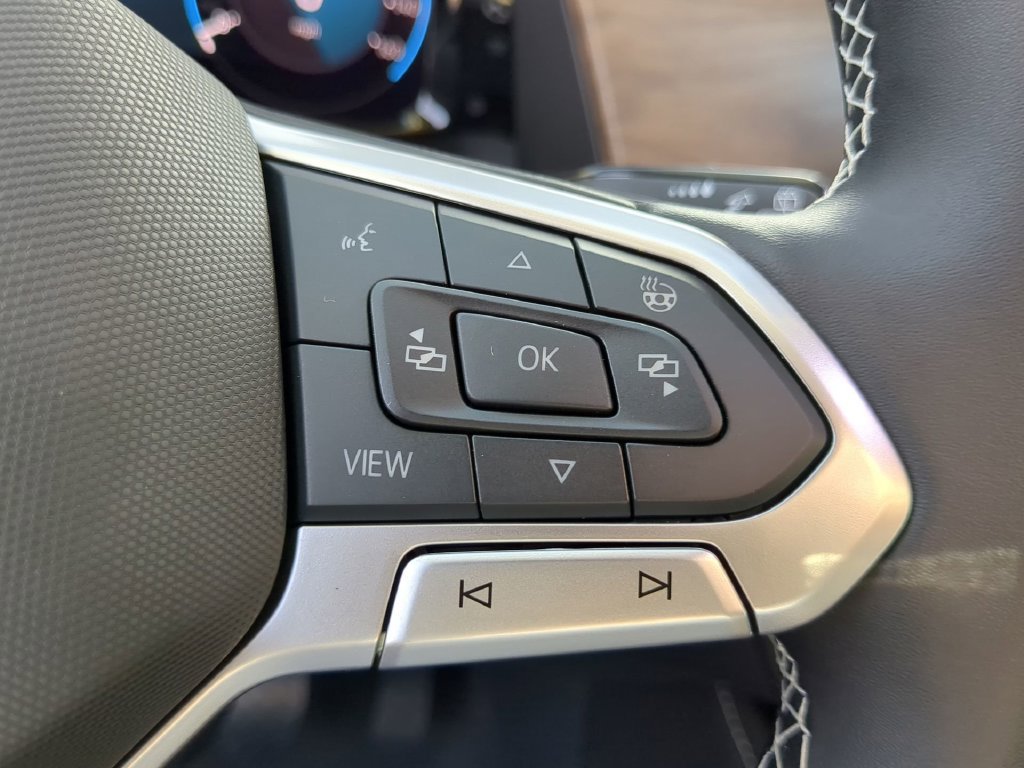 New 2026 Volkswagen Atlas SE FWD image 30