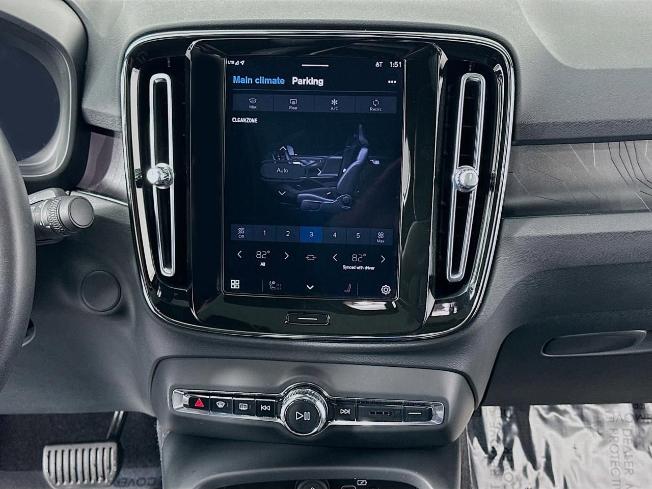 Used 2023 Volvo C40 P8 Recharge Ultimate image 13