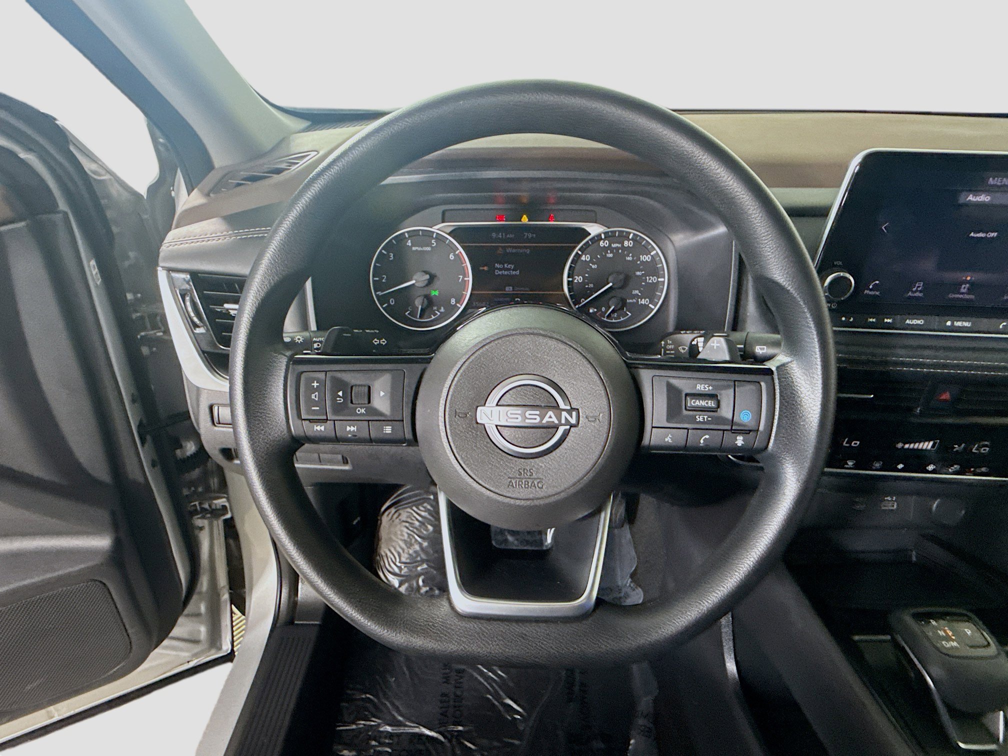 Used 2023 Nissan Rogue SV image 13