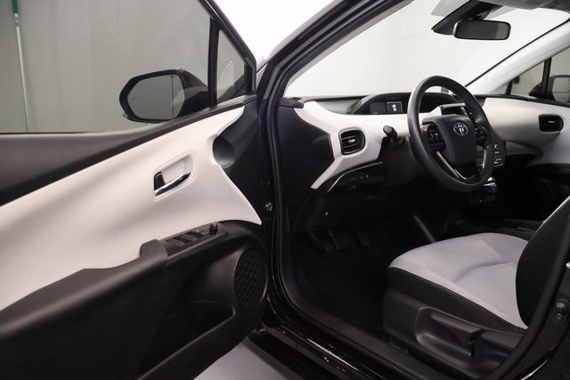Certified 2021 Toyota Prius LE w/ Carpet Mat Package (TMS) AWD/4WD image 8