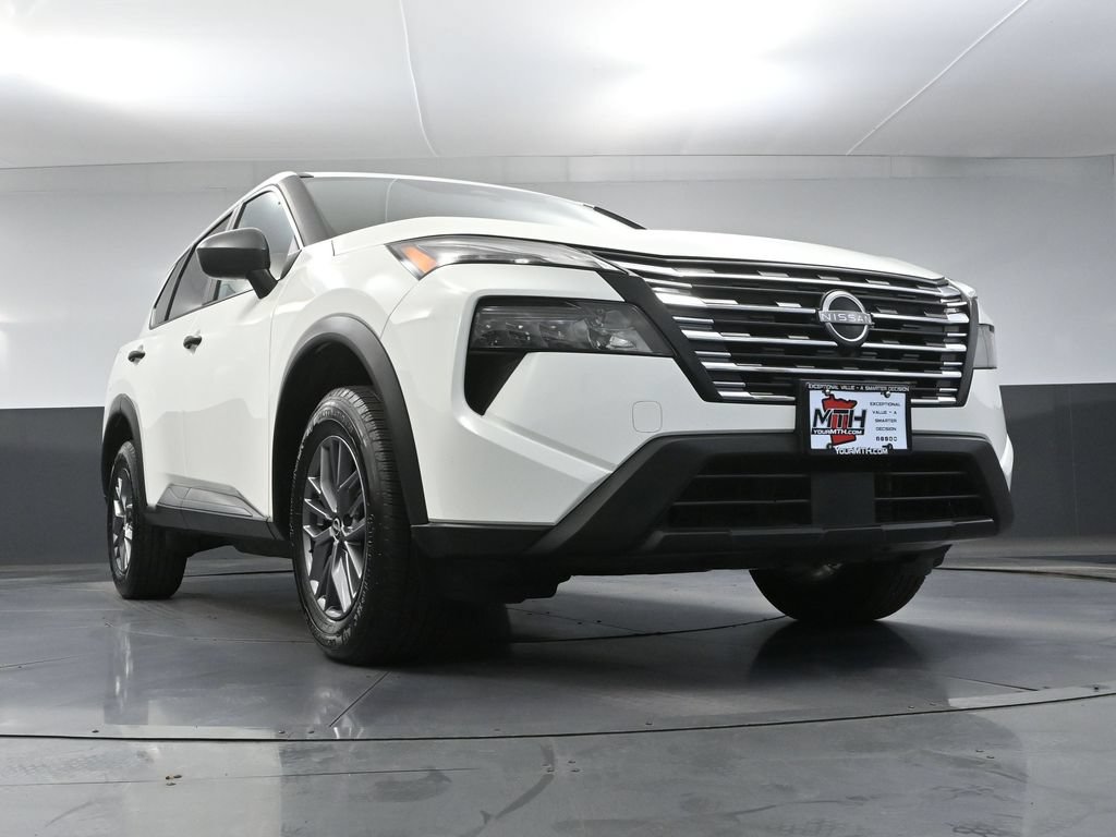 Used 2024 Nissan Rogue S AWD/4WD image 45
