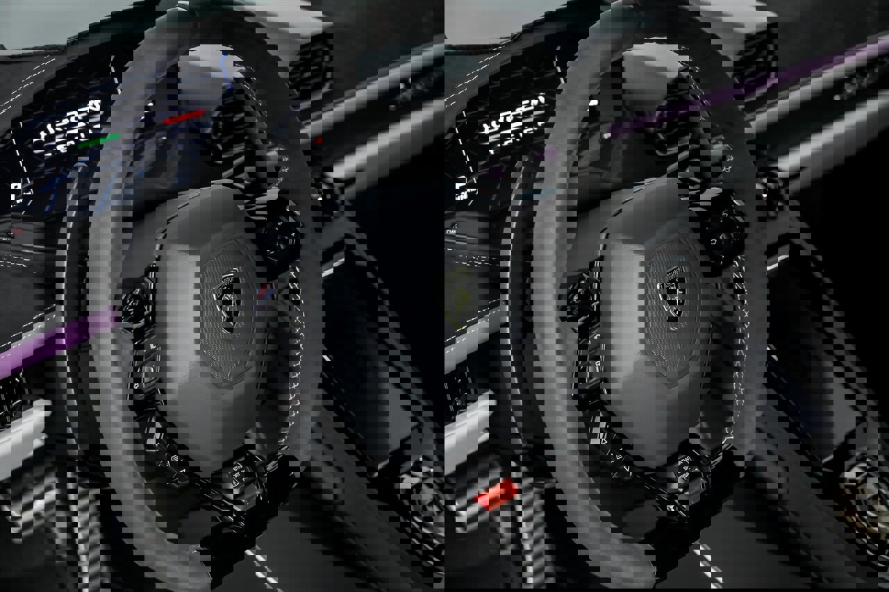 Used 2023 Lamborghini Huracan Tecnica image 31