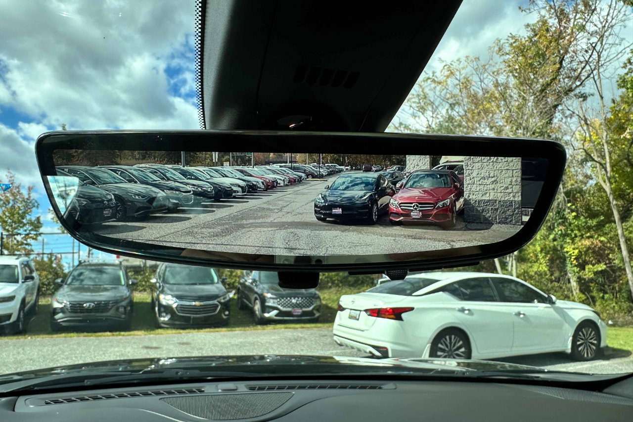 Used 2024 Buick Enclave Premium image 19