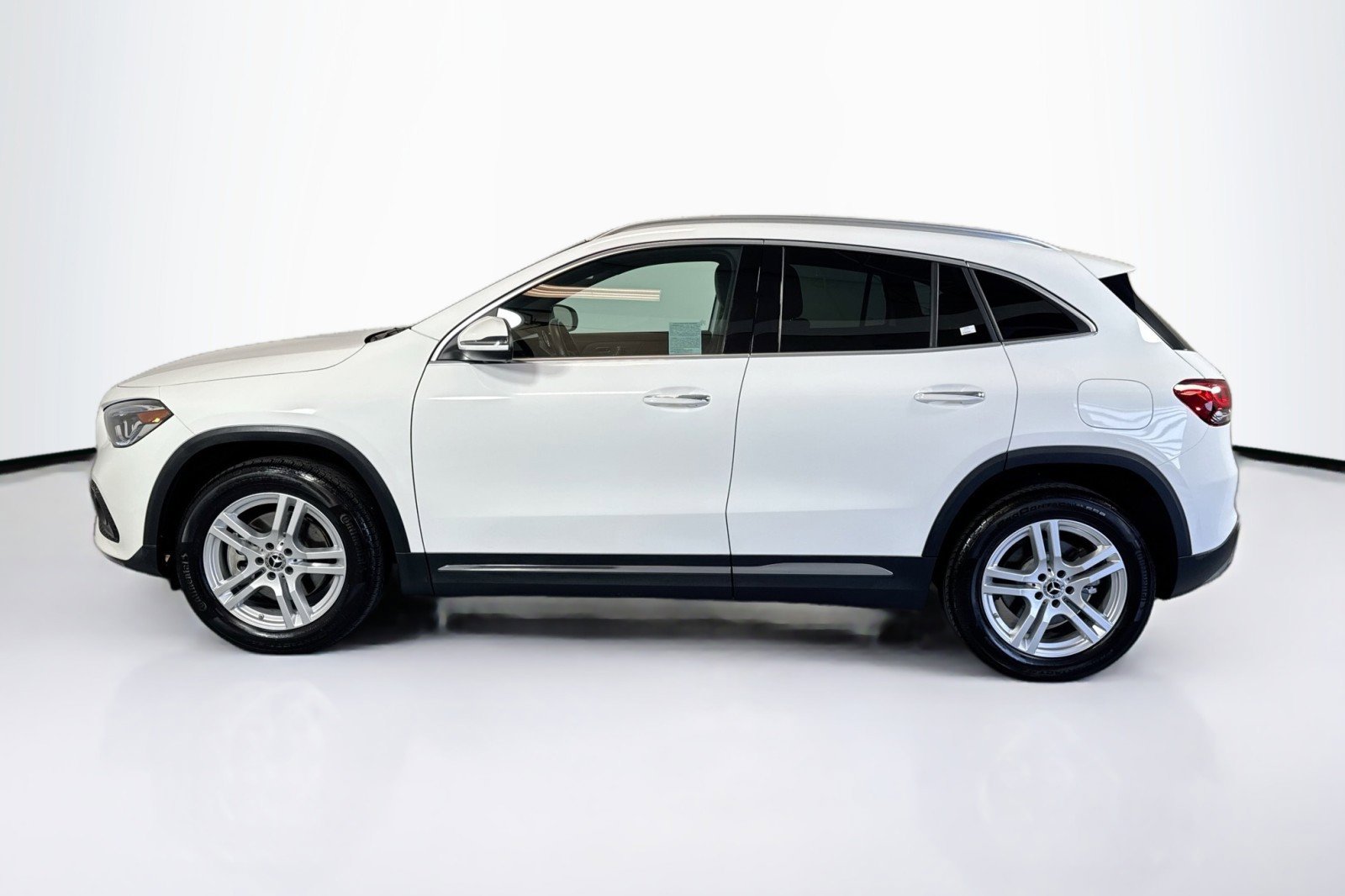 Certified 2023 Mercedes-Benz GLA 250 4MATIC w/ Premium Package image 8