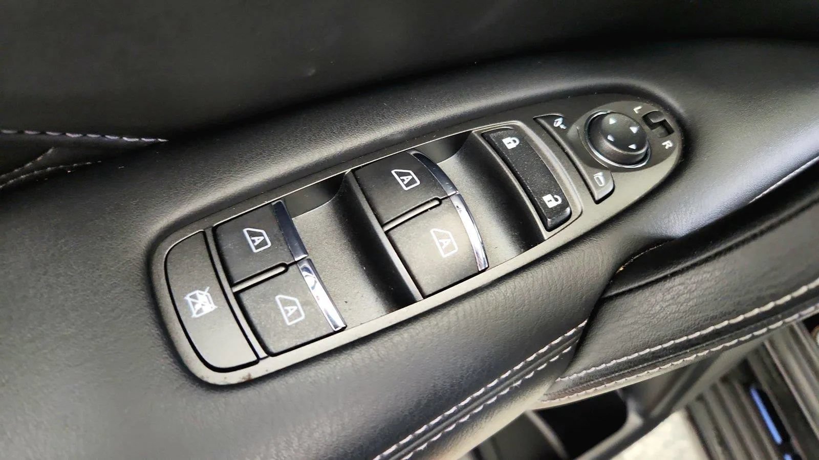 Used 2024 INFINITI QX80 Sensory w/ Cargo Package AWD/4WD image 24