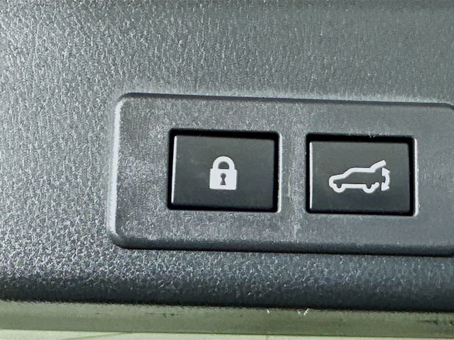 Used 2020 Subaru Ascent Limited w/ Technology Package AWD/4WD image 16