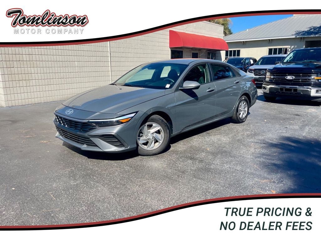 Used 2025 Hyundai Elantra SE FWD image 1