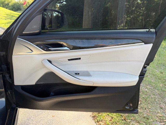 Used 2018 BMW 530i w/ M Sport Package RWD image 13