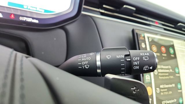 Used 2025 Land Rover Range Rover Sport SE image 44