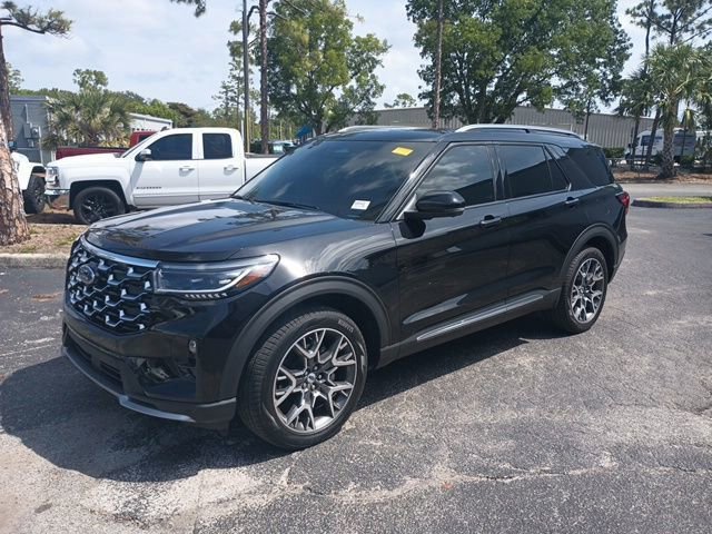 Used 2025 Ford Explorer Platinum w/ Ultimate Package AWD/4WD image 2