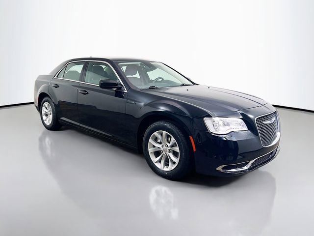 Used 2023 Chrysler 300 Touring w/ Safetytec Plus Group image 24