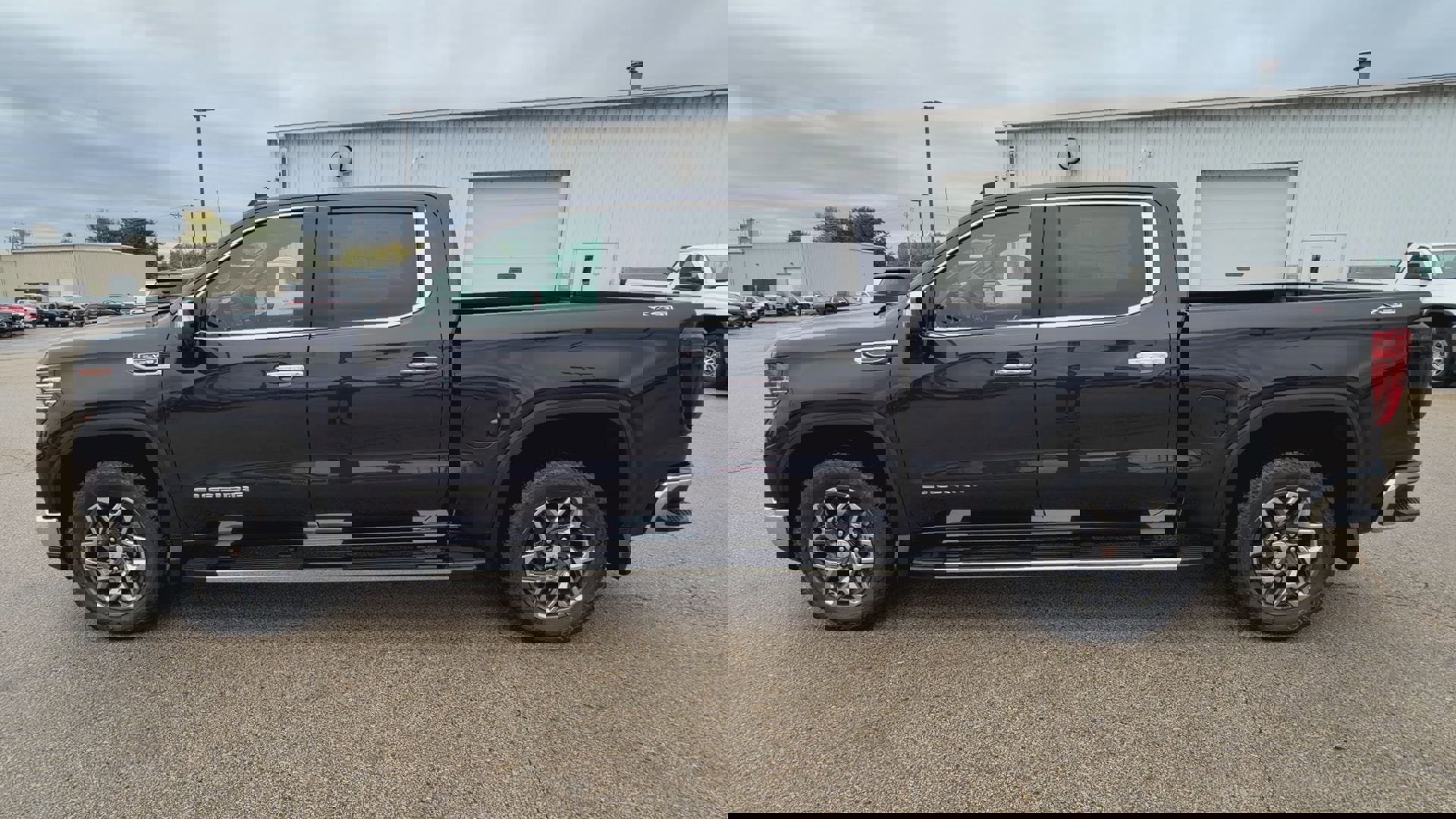 New 2026 GMC Sierra 1500 SLT w/ SLT Premium Plus Package image 5