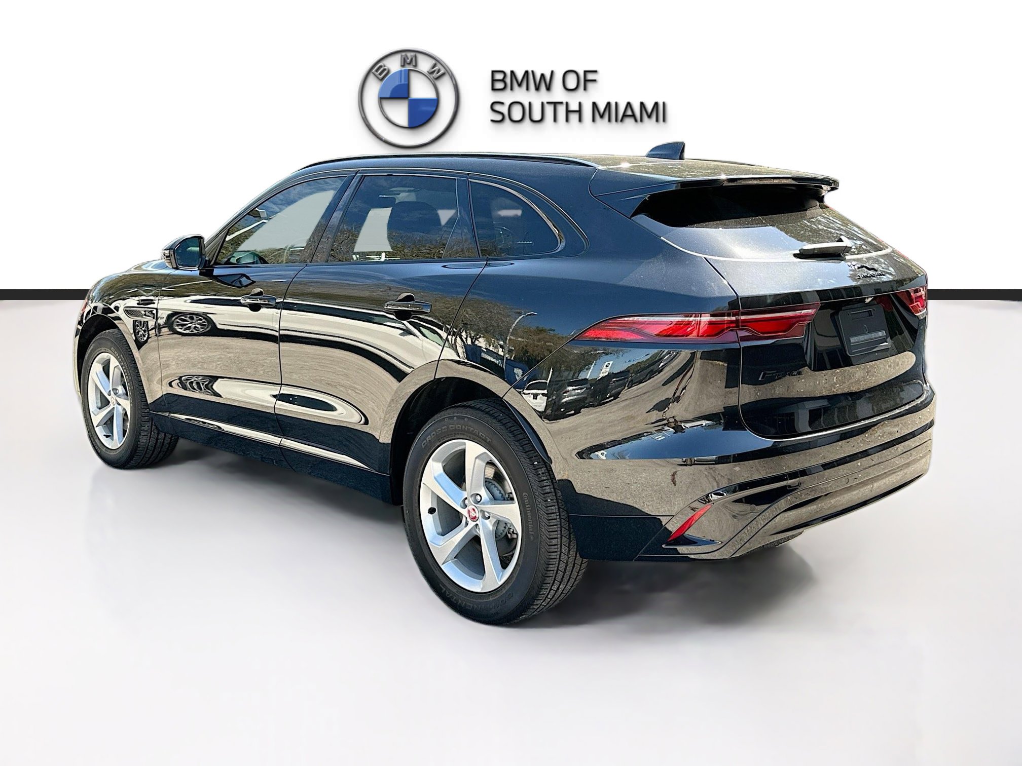 Used 2023 Jaguar F-PACE S image 5