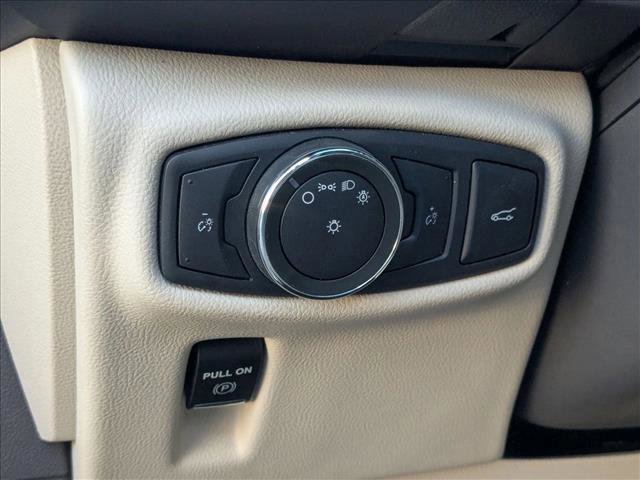 Used 2016 Lincoln MKX Reserve w/ Cargo Utility Package FWD image 11