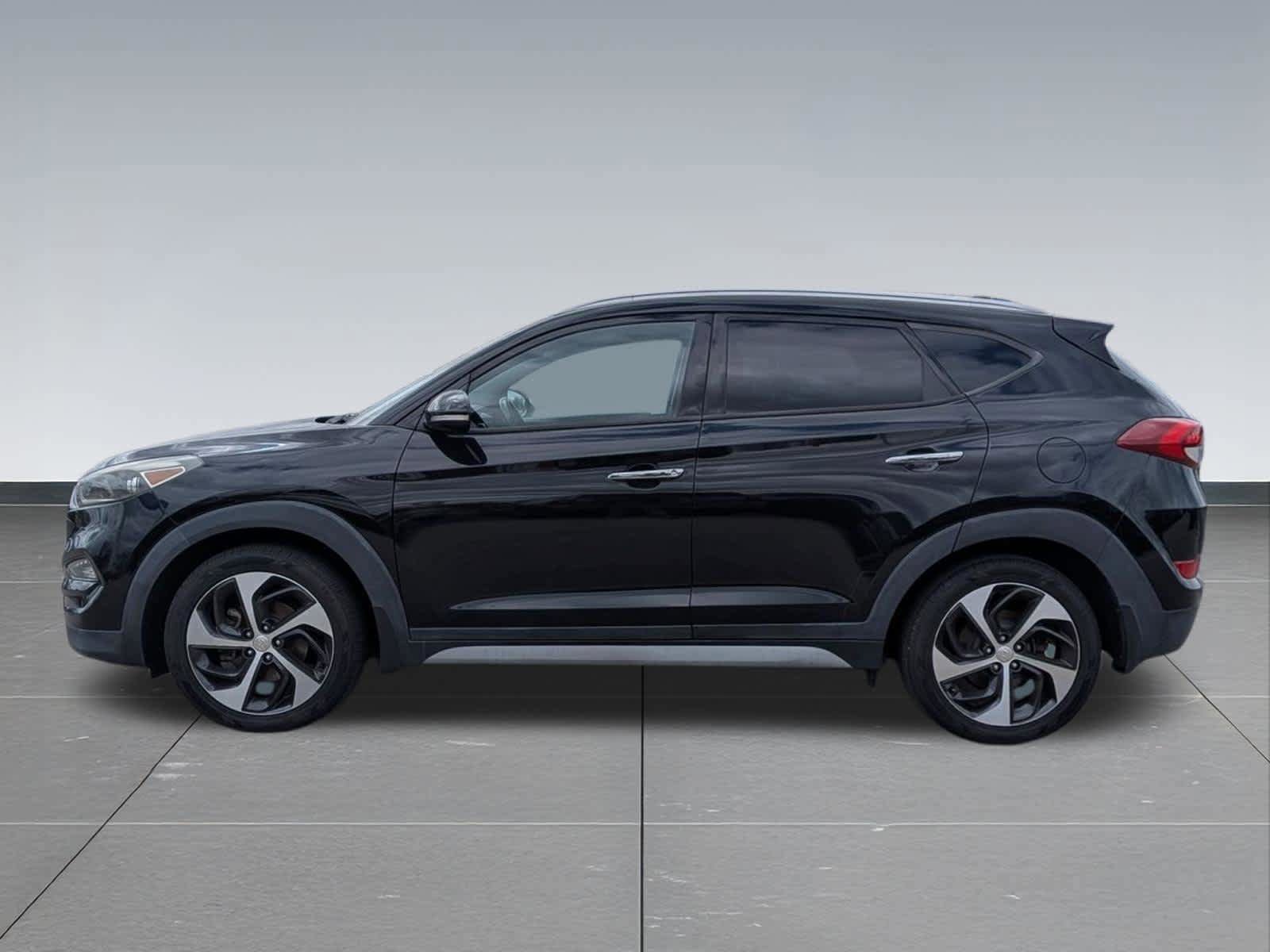 Used 2017 Hyundai Tucson Limited w/ Cargo Package AWD/4WD image 3