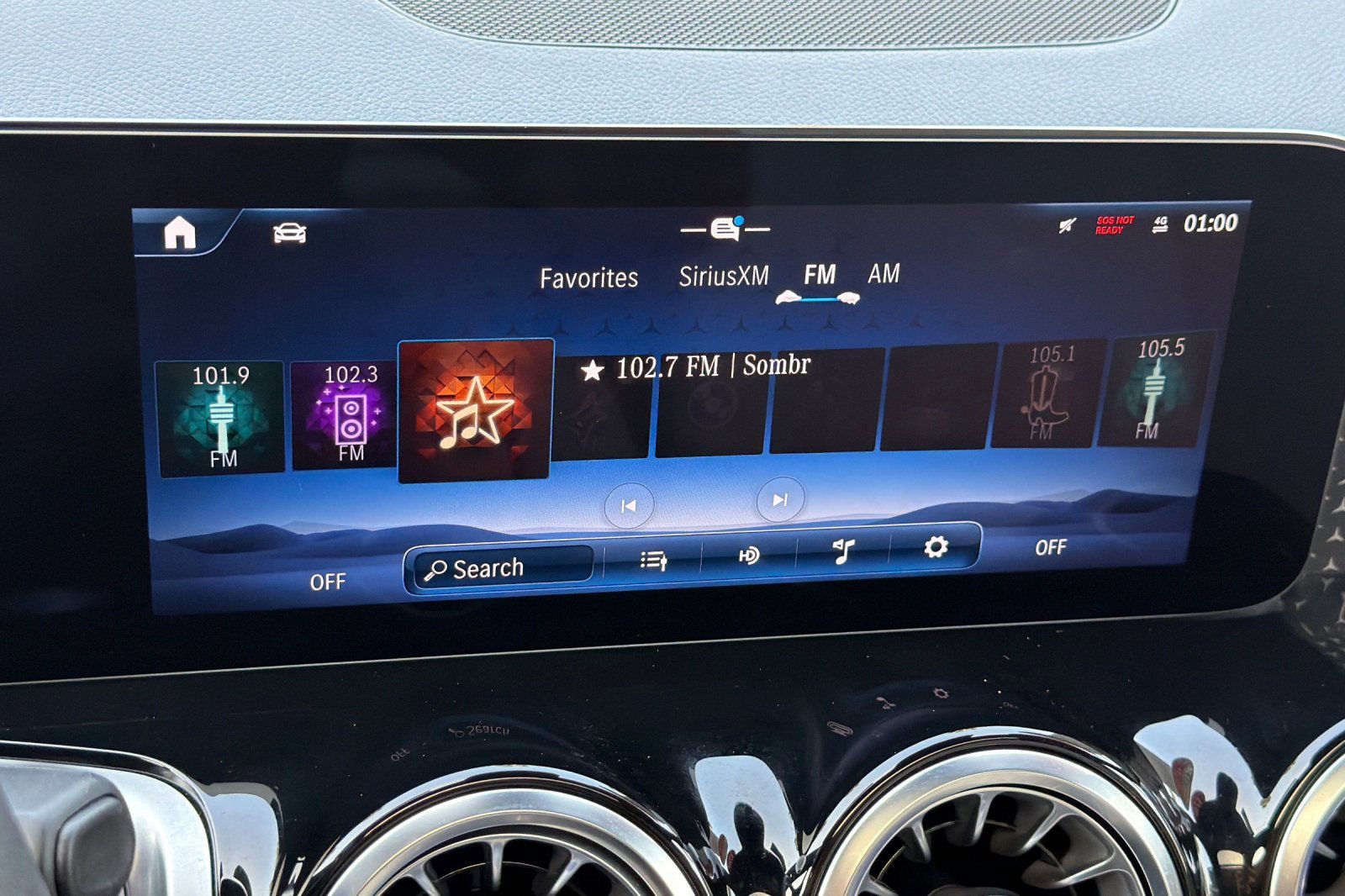 Certified 2025 Mercedes-Benz GLB 250 image 21