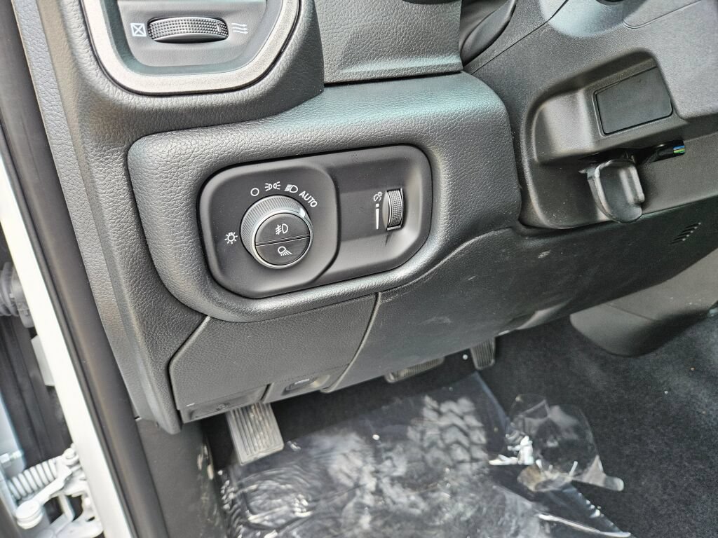 New 2026 RAM 2500 Tradesman AWD/4WD image 15