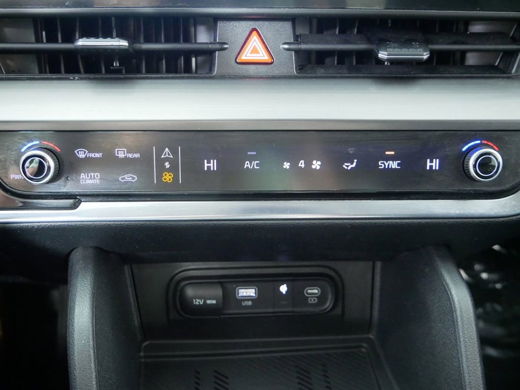 Certified 2023 Kia Sportage EX FWD image 33