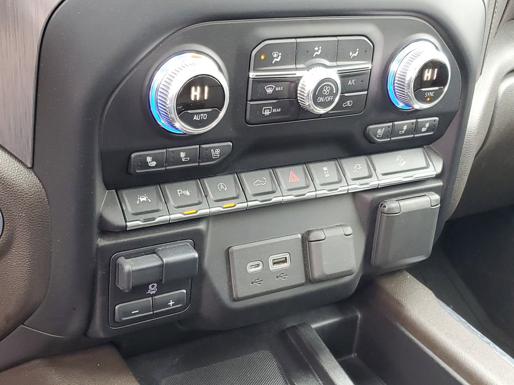 Certified 2020 GMC Sierra 1500 Denali w/ Technology Package image 39