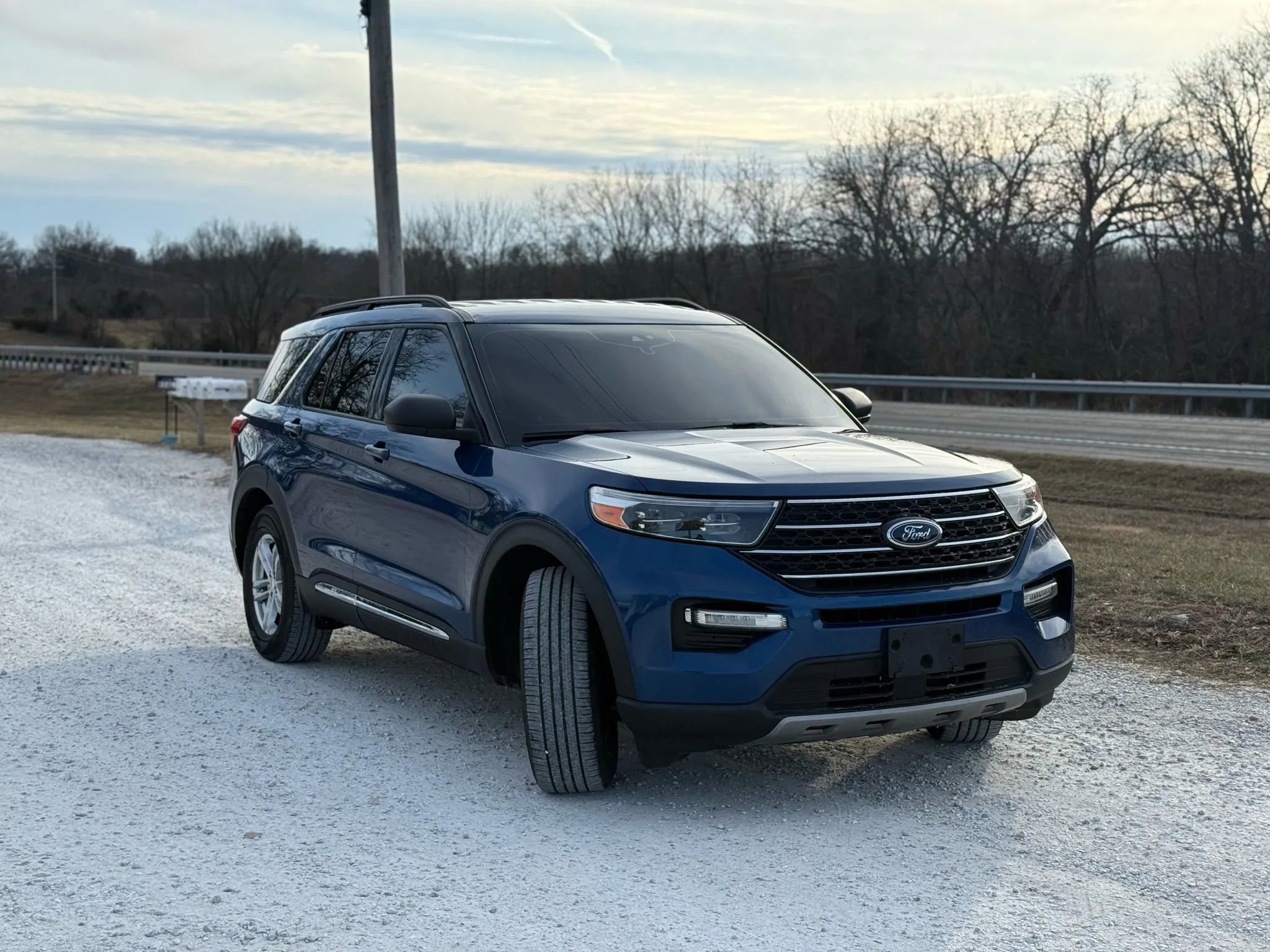 Used 2023 Ford Explorer XLT w/ Equipment Group 202A image 7