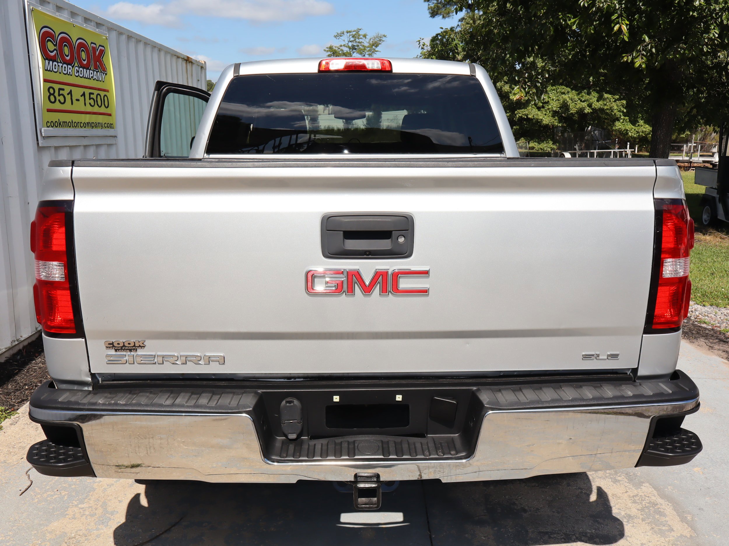 Used 2018 GMC Sierra 1500 SLE w/ SLE Value Package AWD/4WD image 9