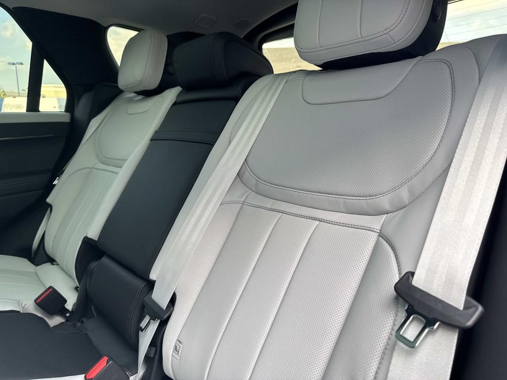 New 2027 Land Rover Range Rover Sport Battersea AWD/4WD image 15