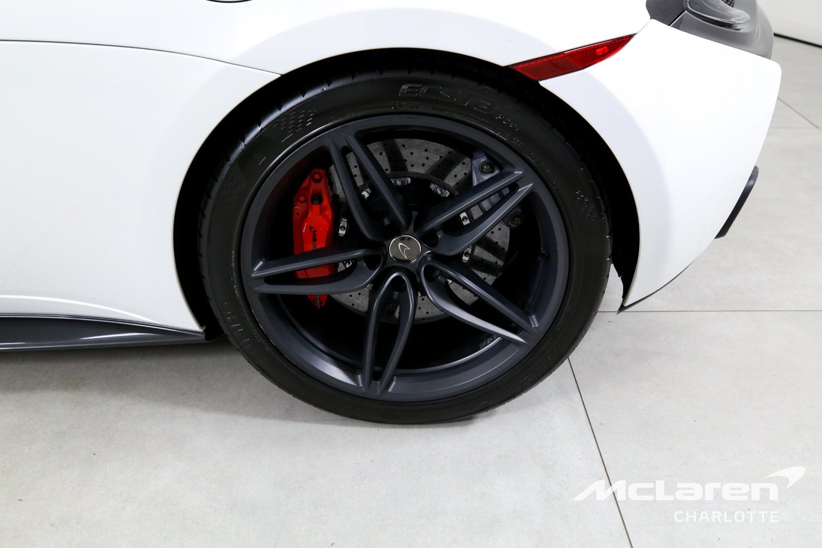 Used 2017 McLaren 570S Coupe RWD image 25