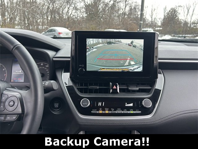 Used 2024 Toyota Corolla Cross LE image 3