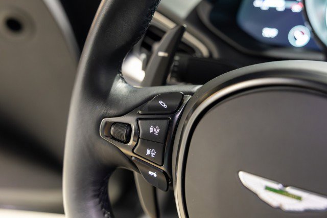Used 2023 Aston Martin V8 Vantage Coupe image 43