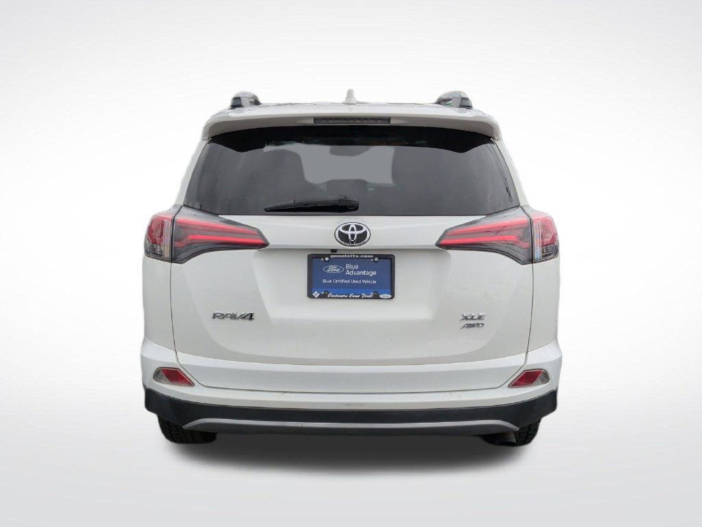 Used 2018 Toyota RAV4 XLE w/ Plus Extra Value Package AWD/4WD image 15
