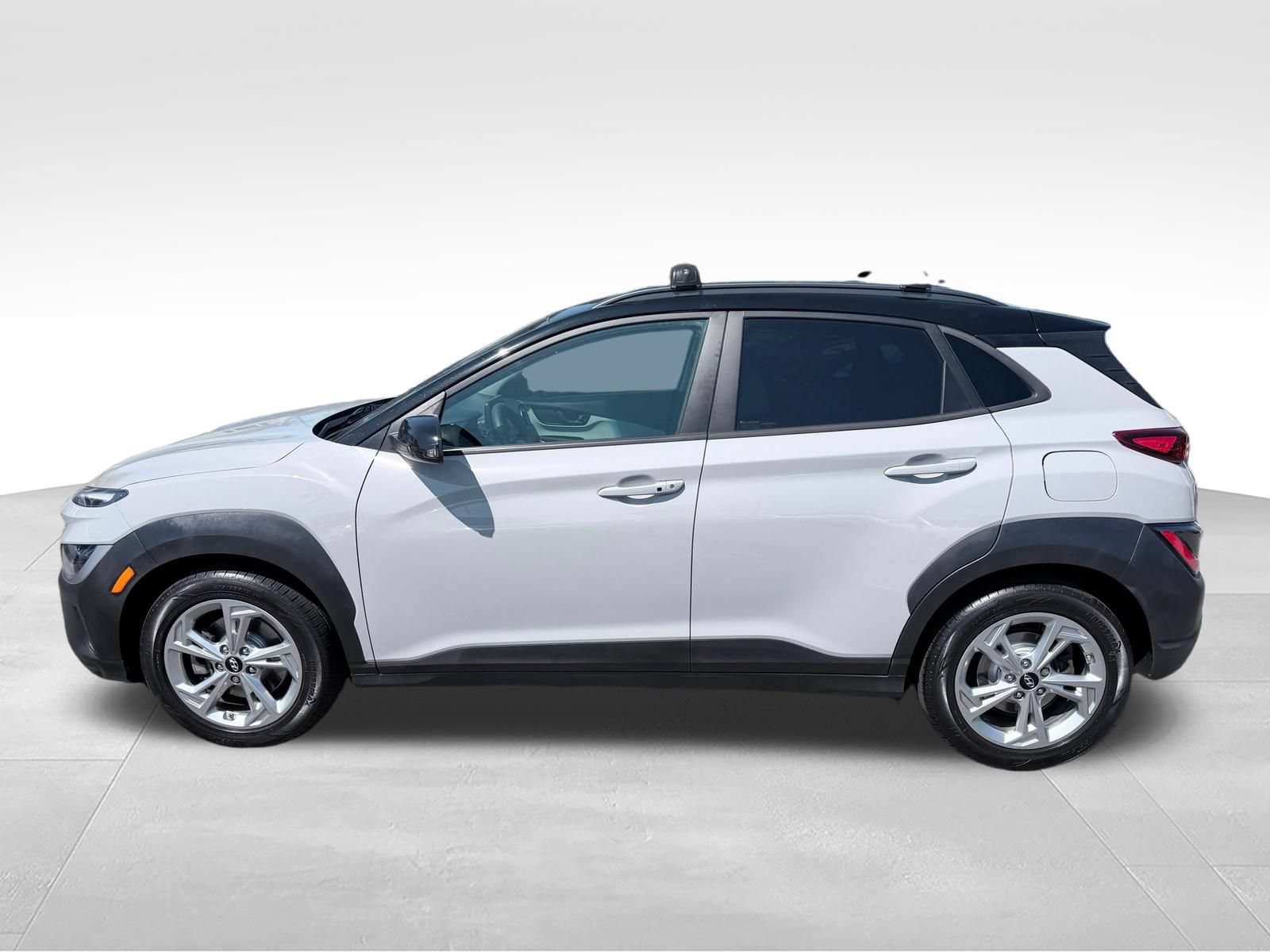 Used 2022 Hyundai Kona SEL AWD/4WD image 8