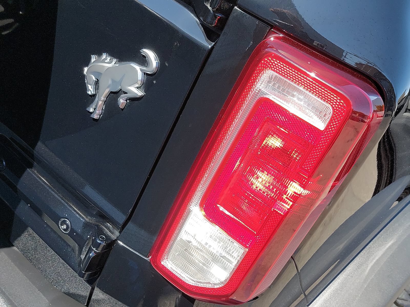 Used 2023 Ford Bronco 4-Door AWD/4WD image 39
