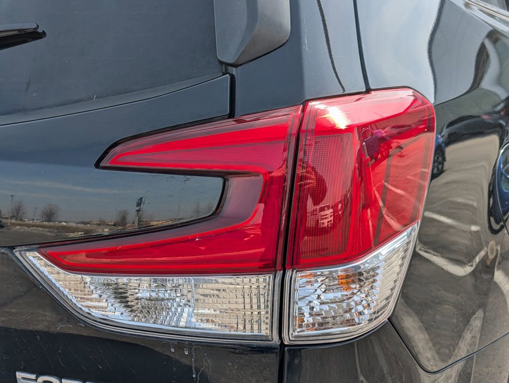 Used 2020 Subaru Forester Limited image 17