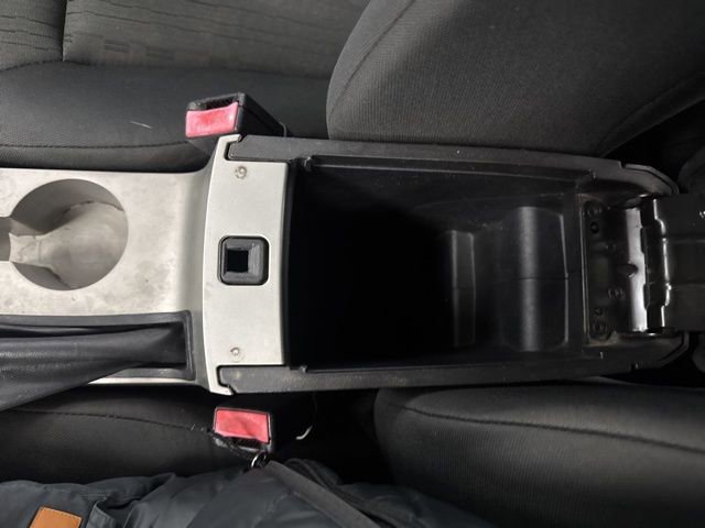 Used 2010 Ford Focus SE image 32