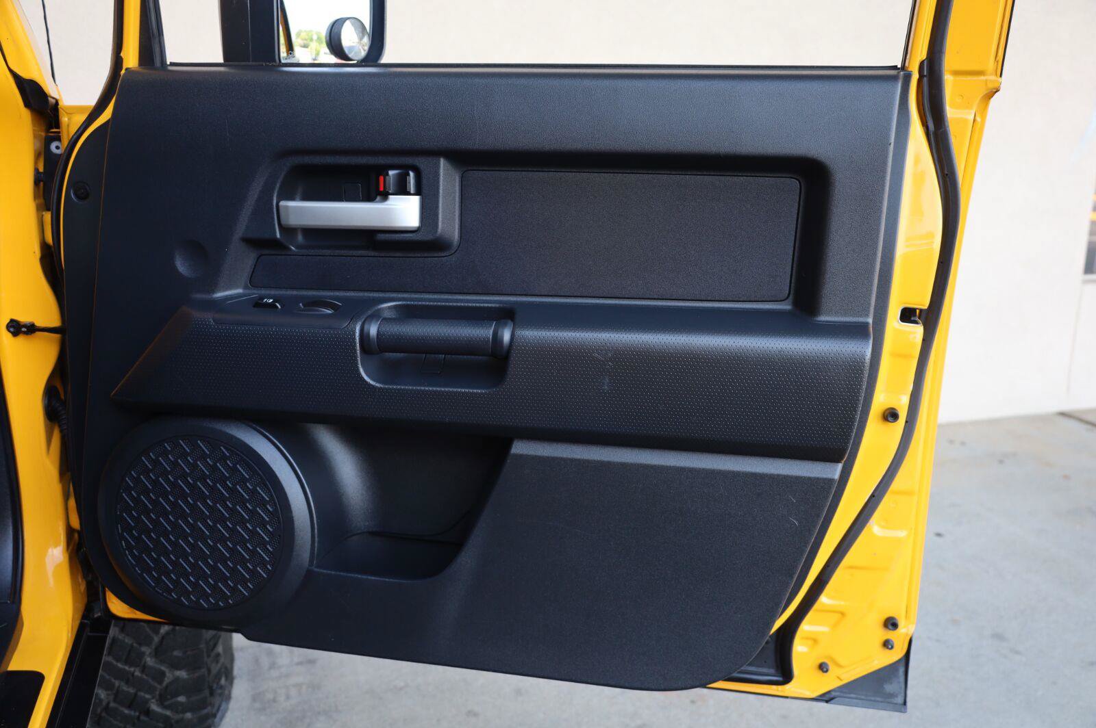 Used 2007 Toyota FJ Cruiser 4WD image 17