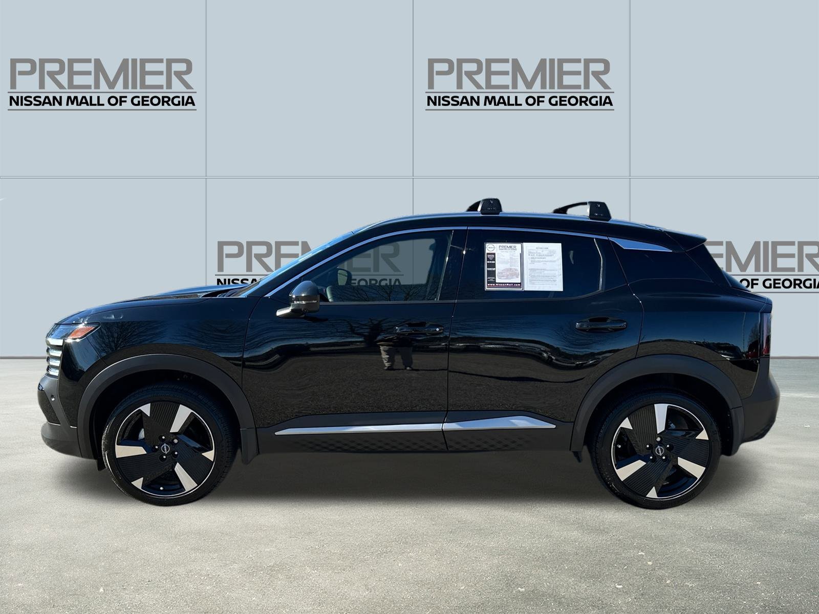 Used 2025 Nissan Kicks SR image 8